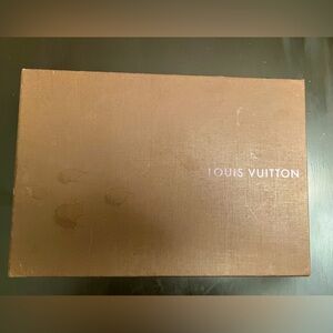 Authentic LOUIS VUITTON LV Brown Gift Box‎ Empty